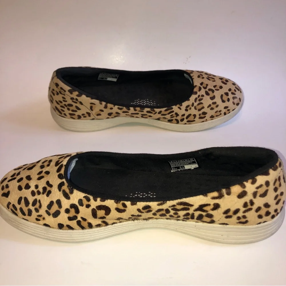 Sz 8 Skechers On the Go Capri Leopard Calfhair Ballet Flat Slip Ons